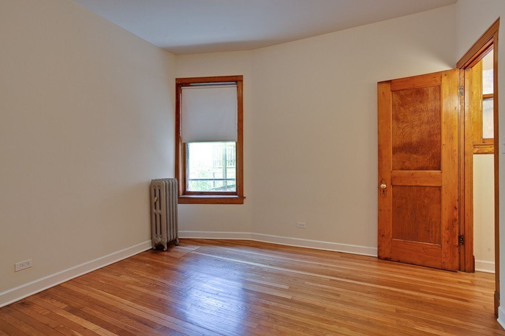 Chicago Apartment: 5213-15 S. Dorchester Ave.