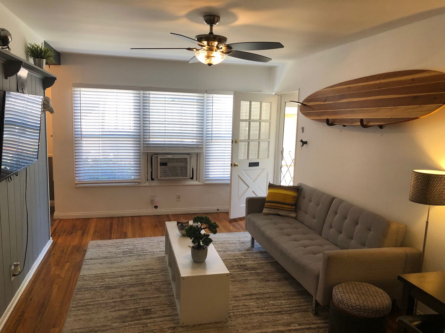 Valley Village Apartment: 12427 Chandler Blvd
