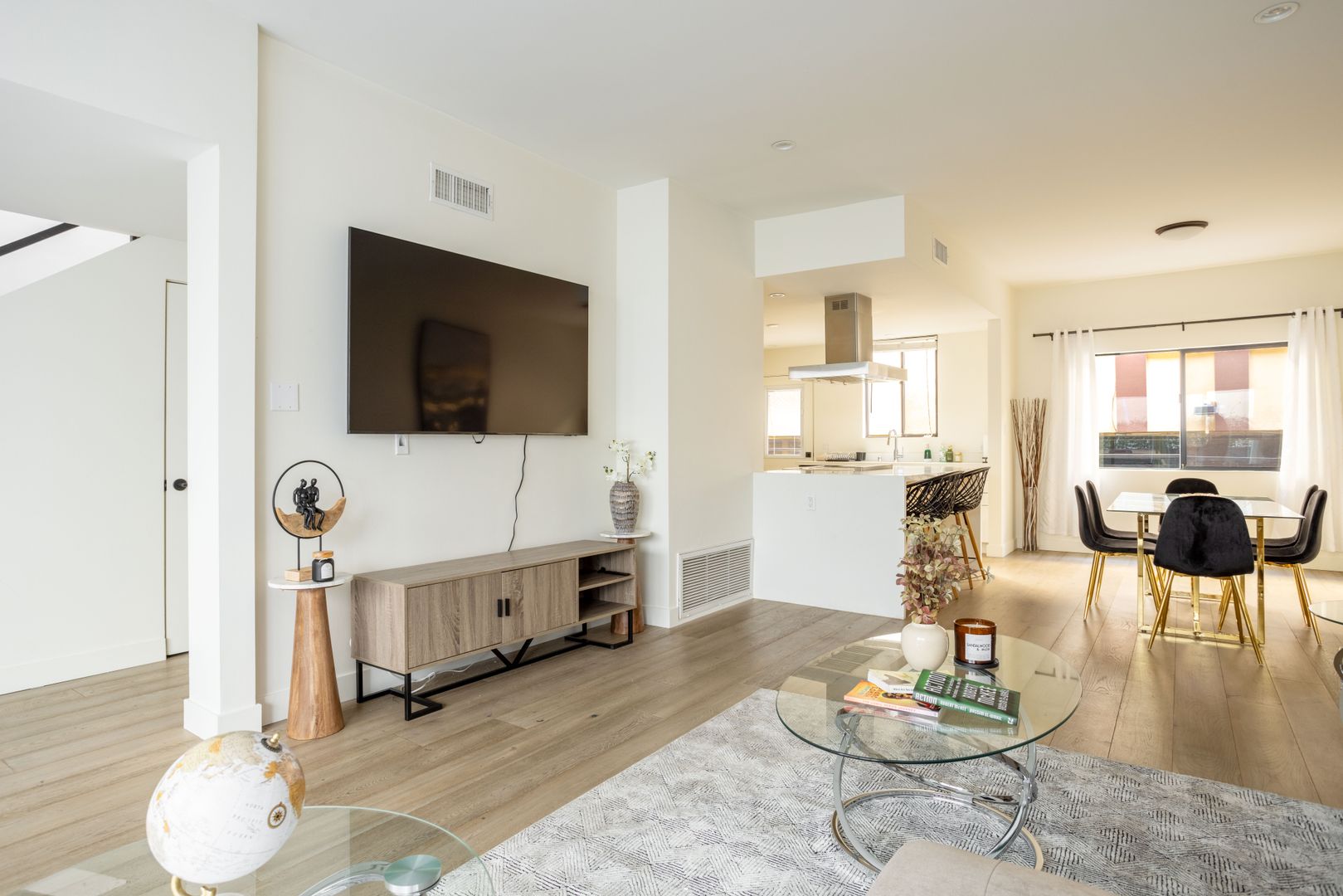 Los Angeles Condo: 1823 N Fuller Ave