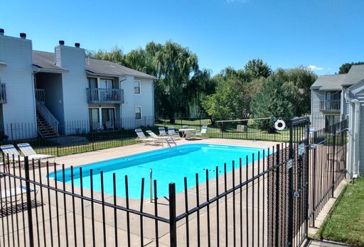 Willow Run Apartments - Welcome Home to Willow Run Apartments 3 Bedroom Homes – photo 1