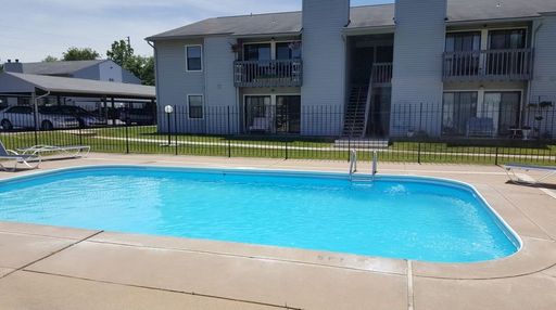 Welcome Home to Camelot Village 1 Bedroom – photo 1