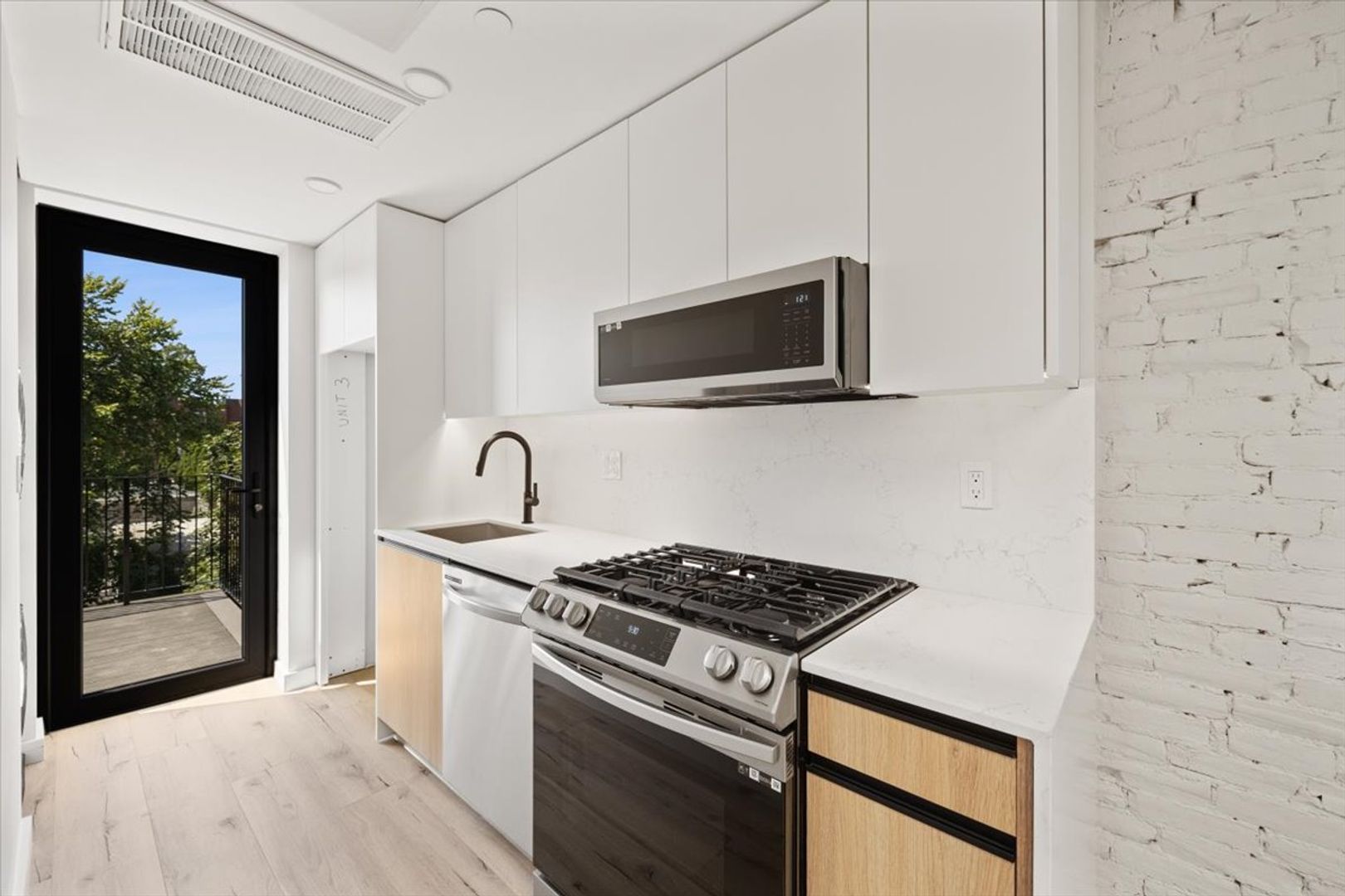 141 N St, South Boston