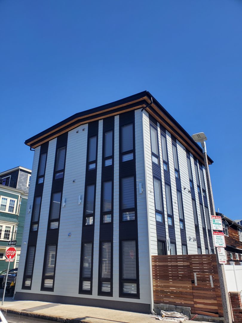 157 West 9th St, South Boston