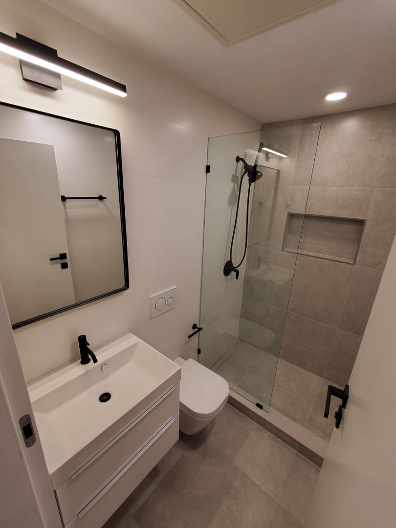 6 National St, South Boston