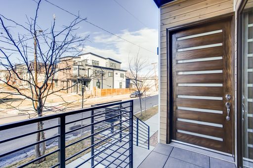 Listing photo thumbnail