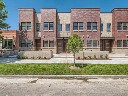 Modern 3-Bedroom Park Hill Townhome with Private Fenced Yard – photo 1