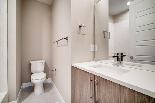 Listing photo thumbnail