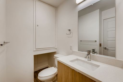 Listing photo thumbnail