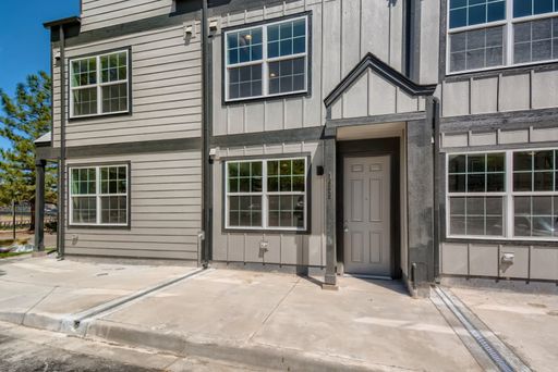 Listing photo thumbnail