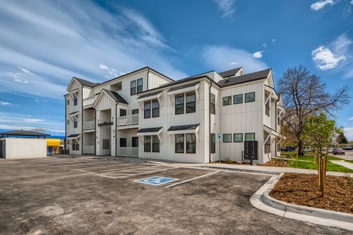 Listing photo thumbnail