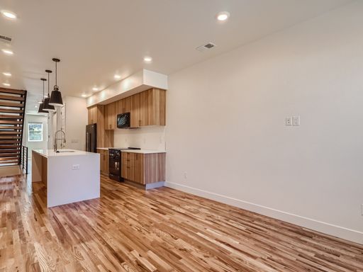 Listing photo thumbnail