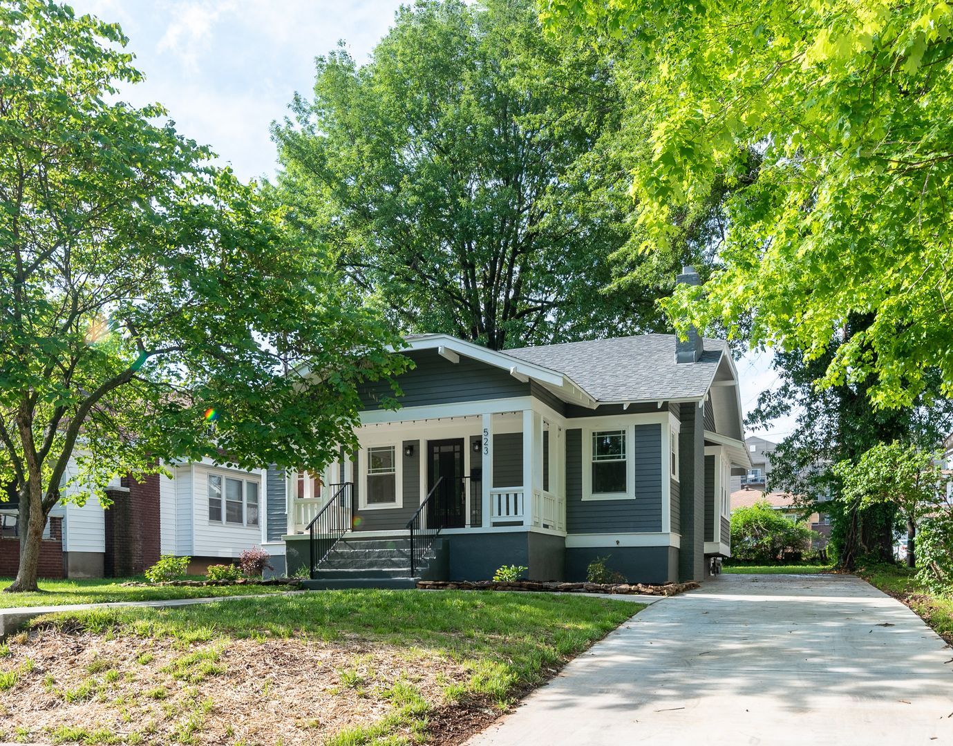 Springfield House: 523 e Normal St