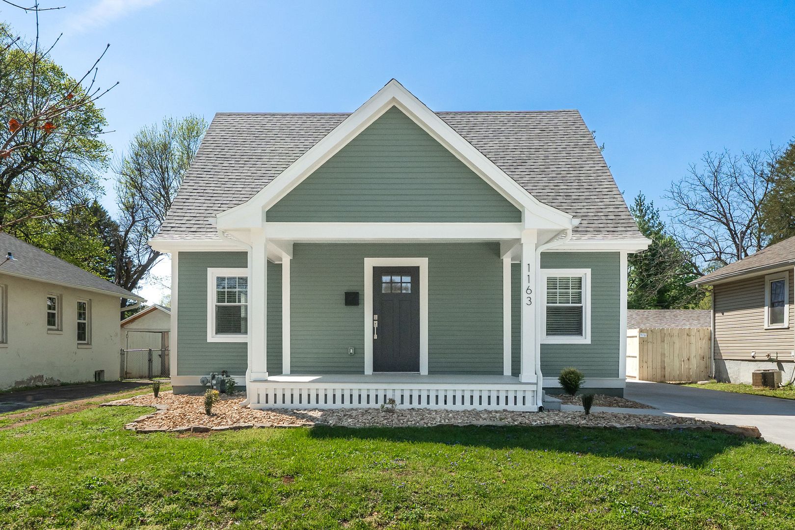 Springfield House: 1163 S Mary Ave