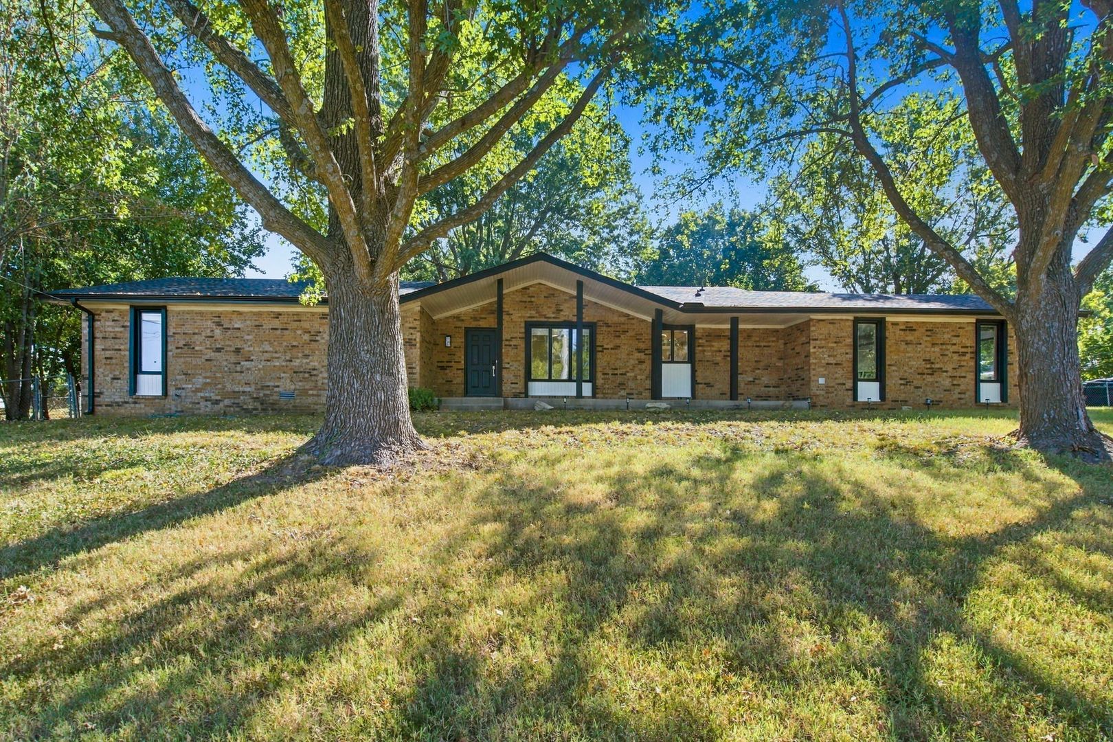 Willard House: 117 Ridgeview Dr