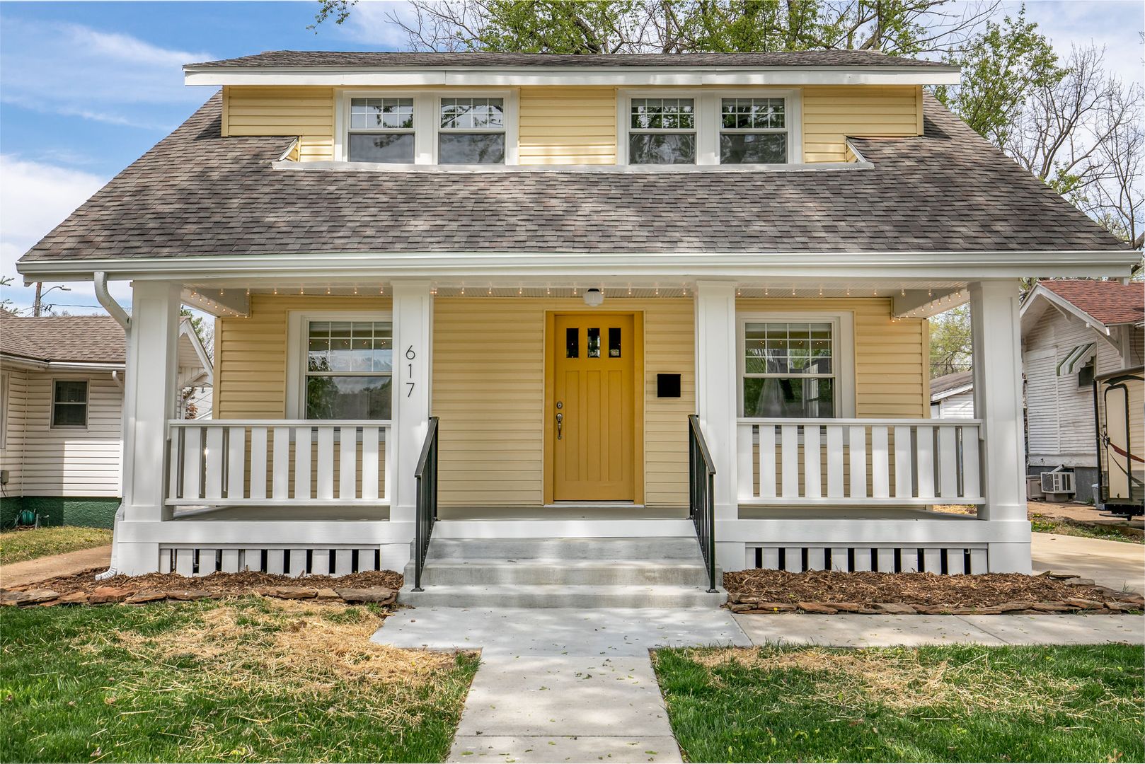 Springfield House: 617 E Delmar St