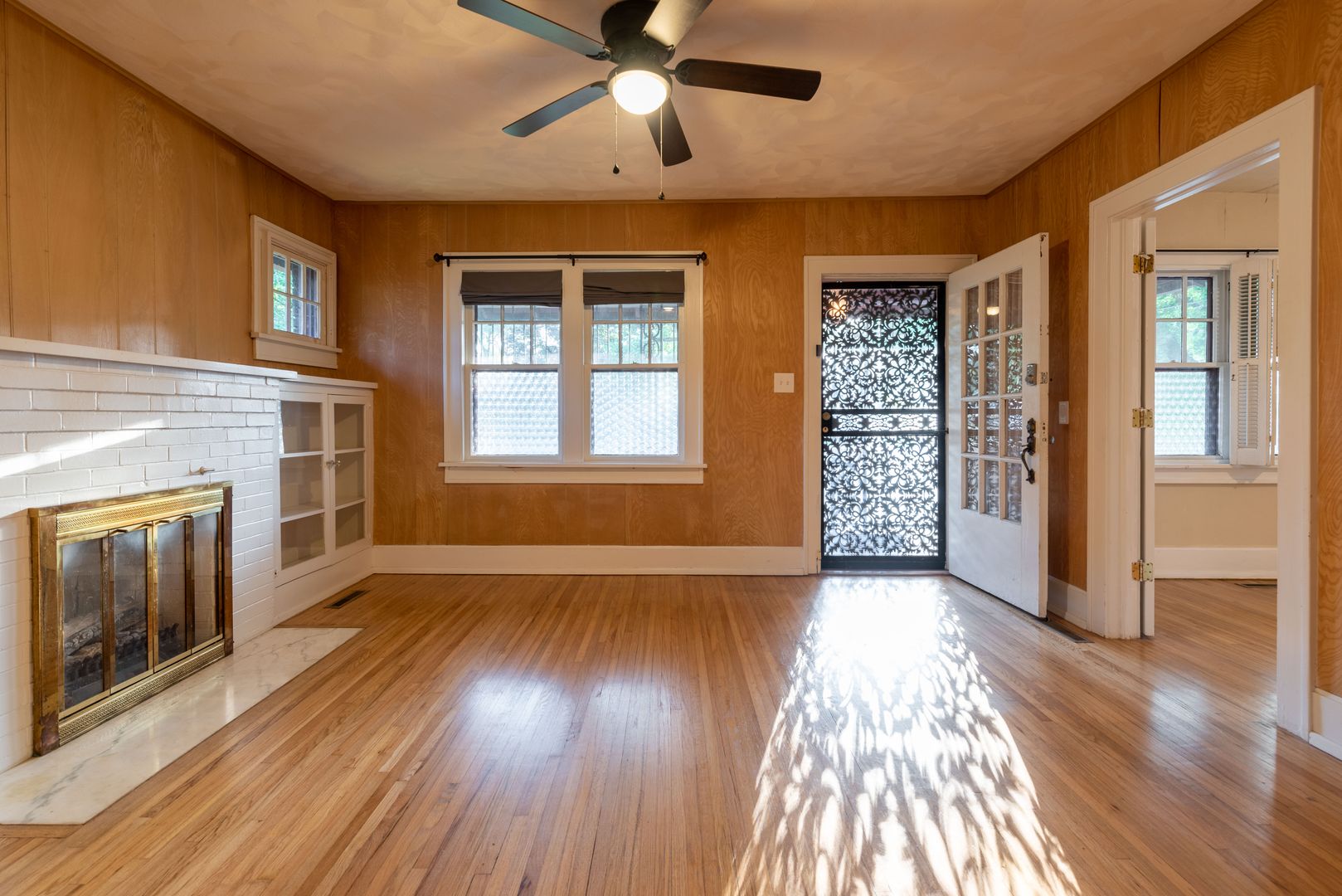 Springfield House: 1554 S Campbell Ave