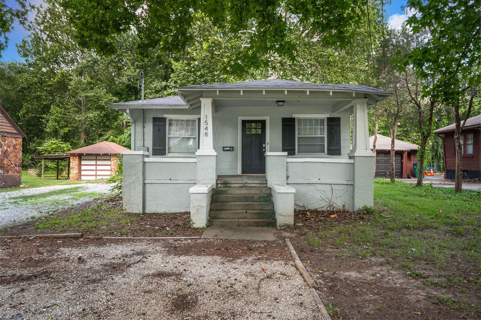 Springfield House: 1548 S Campbell Ave