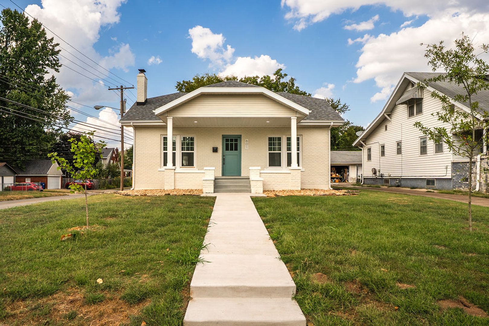 Springfield House: 601 E Delmar St