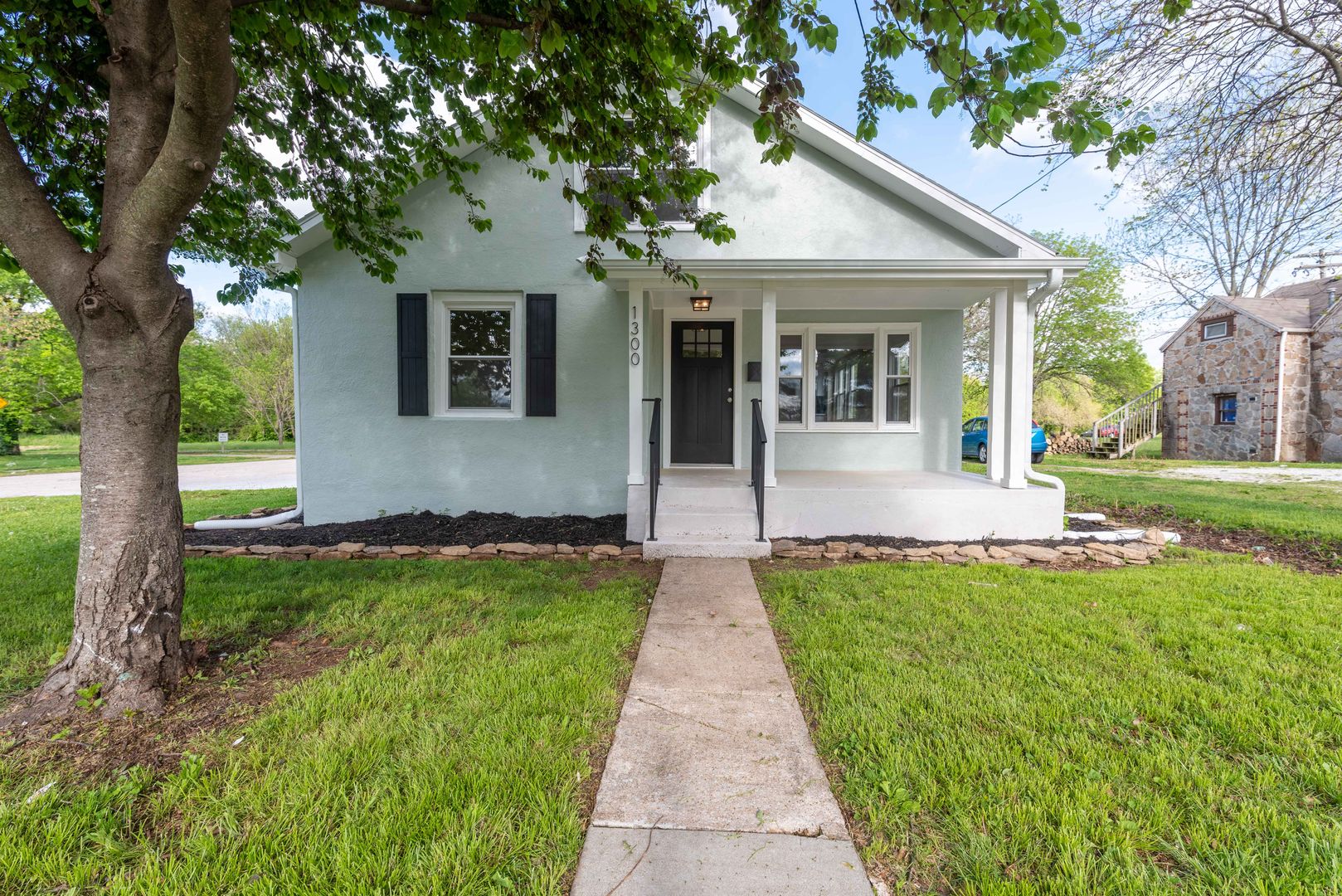Springfield House: 1300 S Campbell Ave