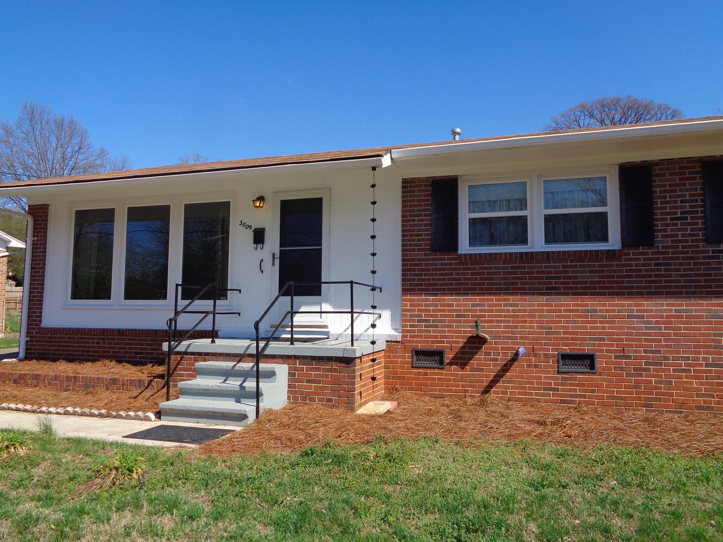 Winston Salem House: 3009 Lomond St.