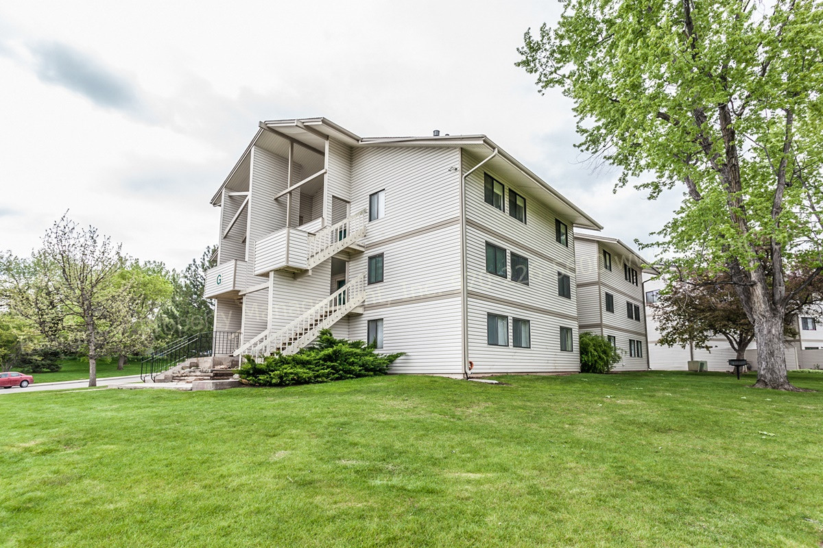 Fort Collins House: 1705 Heatheridge Rd. #G305