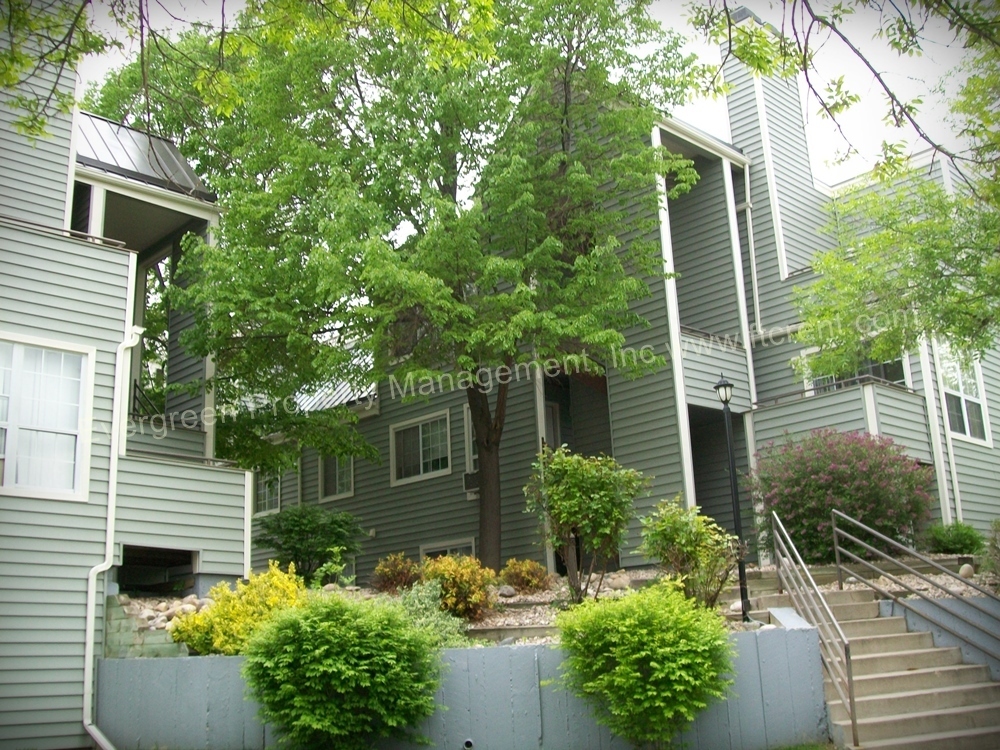 Fort Collins House: 1301 University Ave., #C301