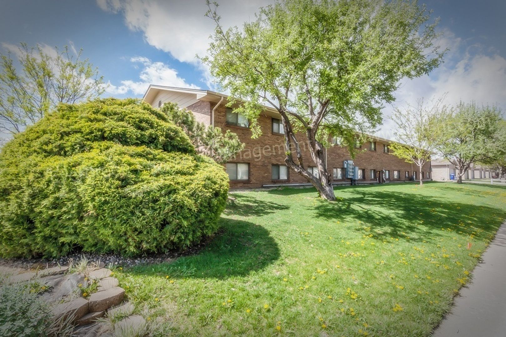 Loveland Apartment: 1707 & 1717 Cheyenne Ave