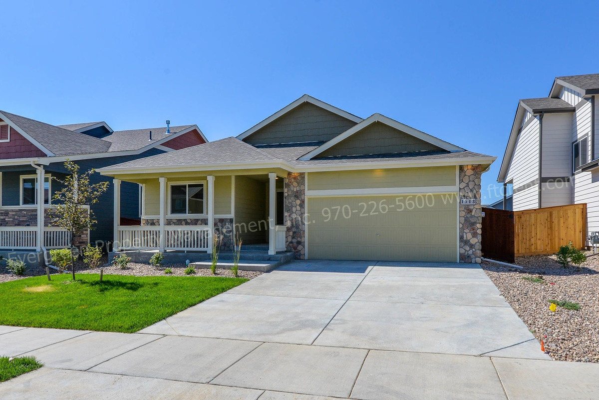 Windsor House: 1513 First Light Drive