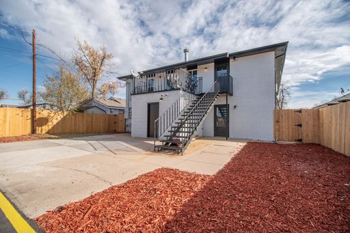 1 Bed 1 Bath near UNC! Available NOW! – photo 1