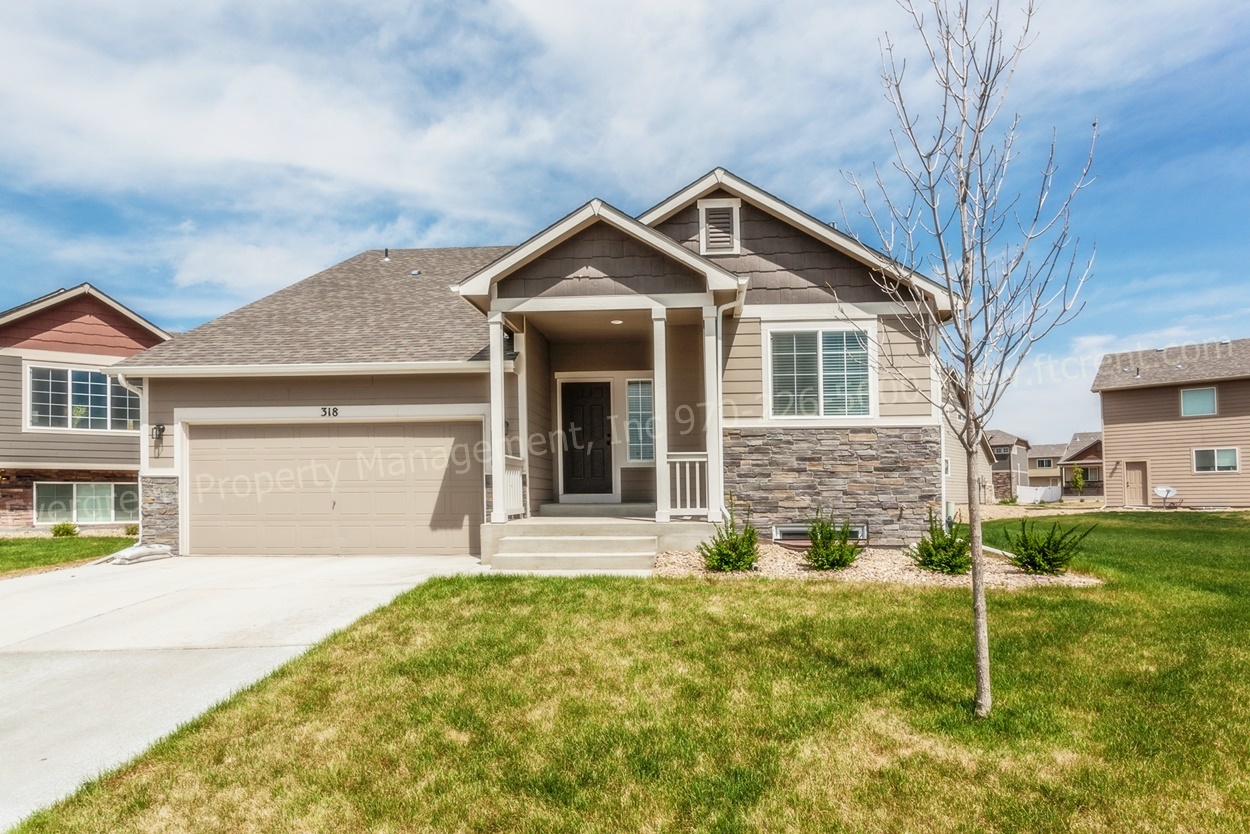 Windsor House: 318 Cherryridge Drive