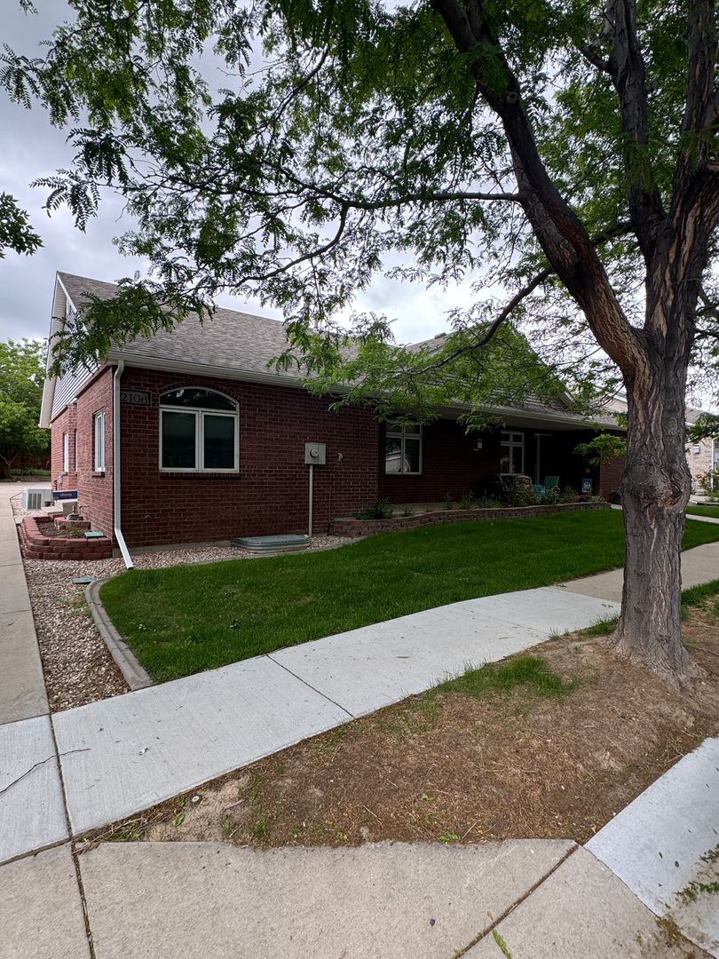 Fort Collins House: 2108 Sherwood Forest Ct