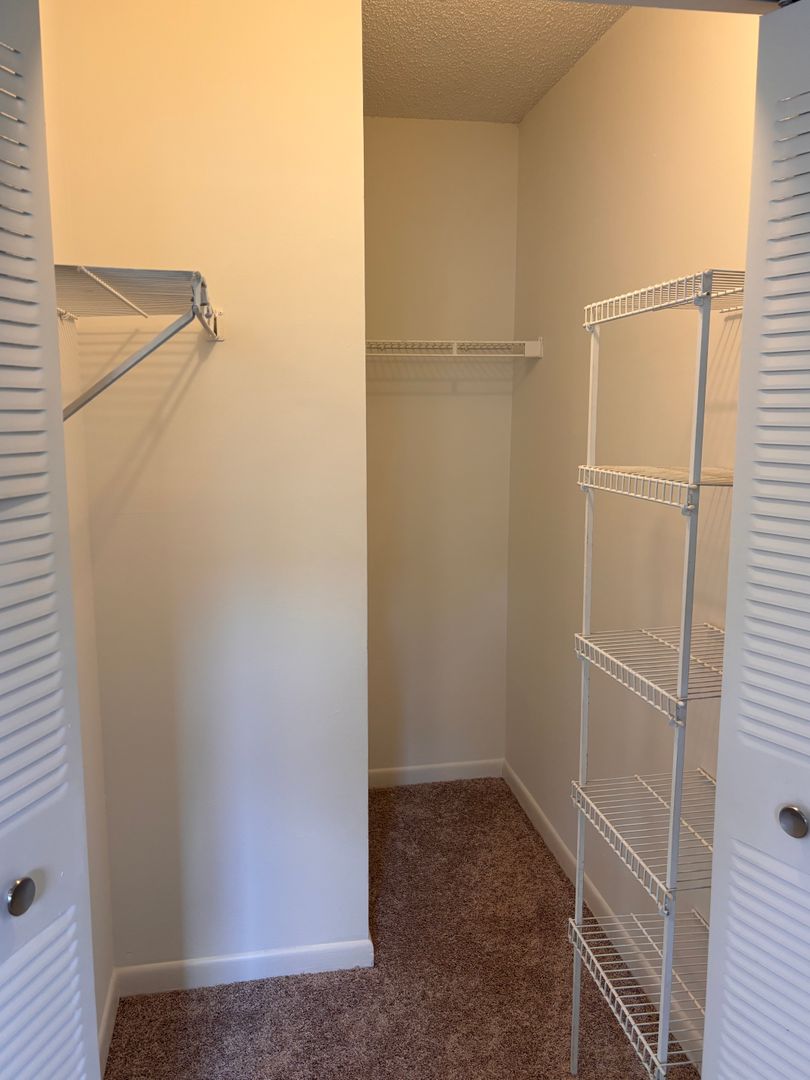 Savannah Place Apartments 5 of 11