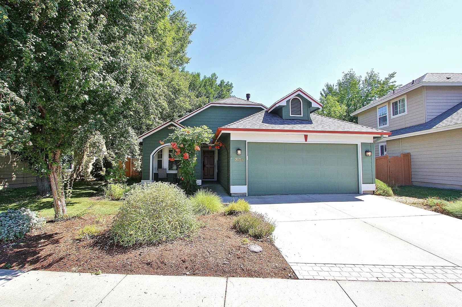 Boise House: 300 E Brookhollow Dr