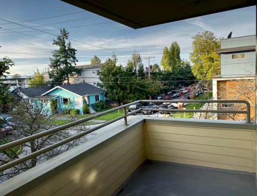 2BR in Alki – photo 1