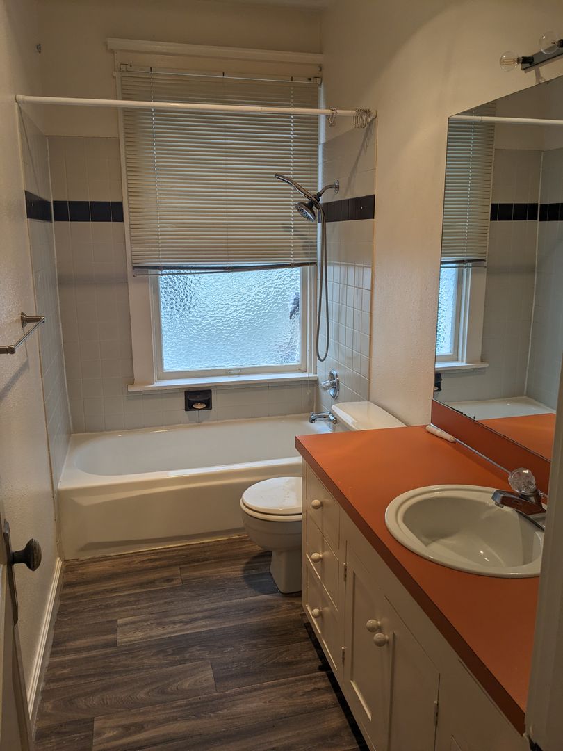 Seattle Apartment: 620 W Olympic Place