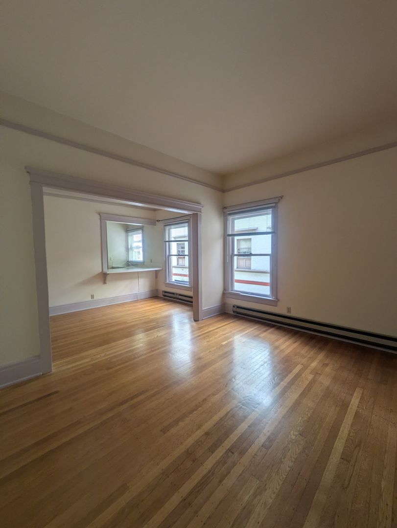 Seattle Apartment: 620 W Olympic Place