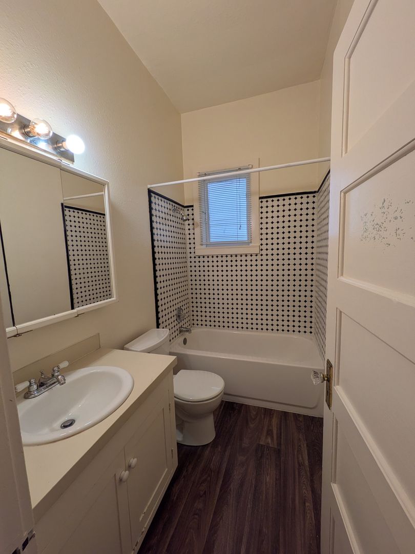 Seattle Apartment: 620 W Olympic Place