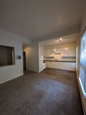 Bedroom Nook in this Cozy Studio in Historic Queen Anne Building – photo 1
