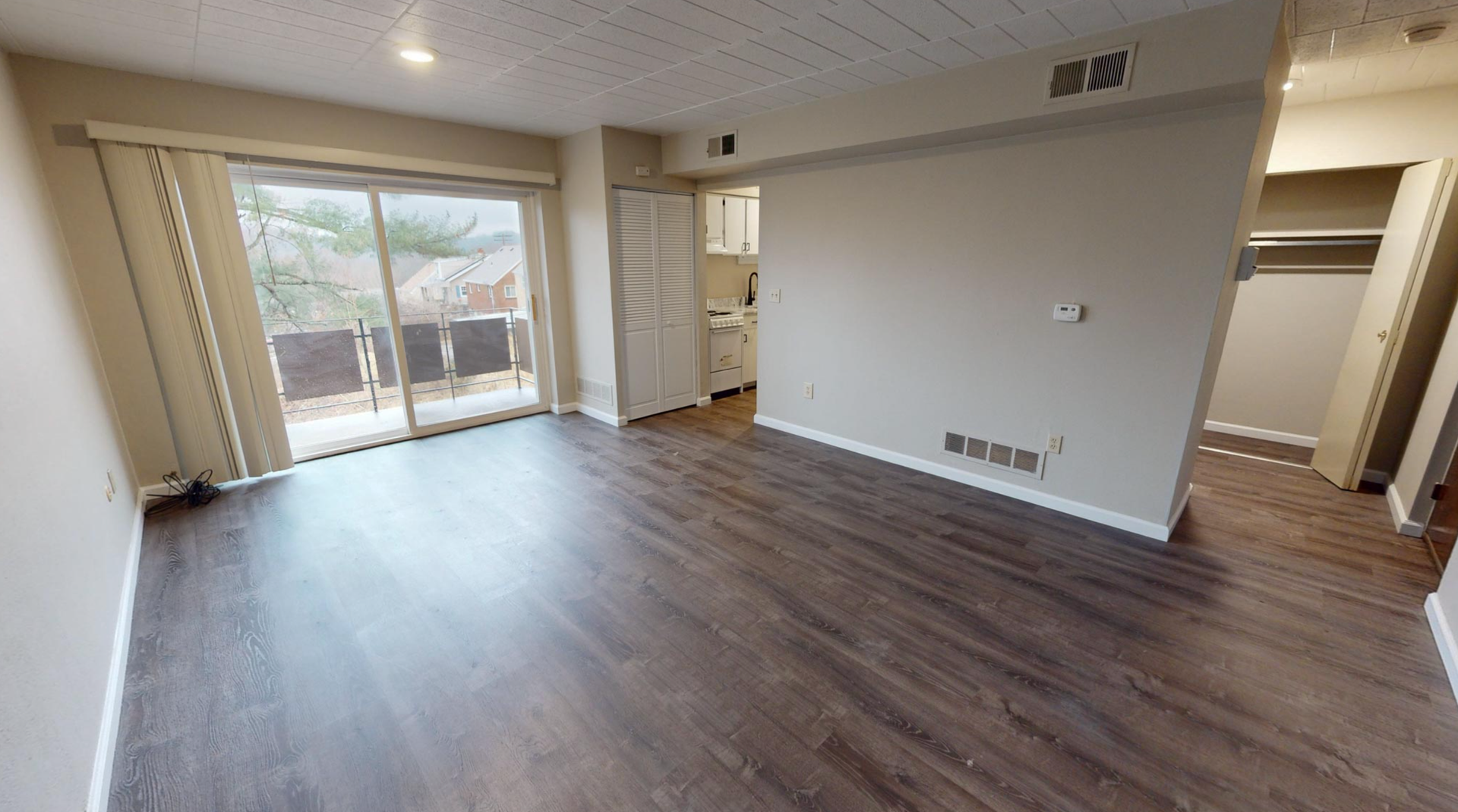 Glenshaw Apartment: 1415 Mt. Royal Blvd