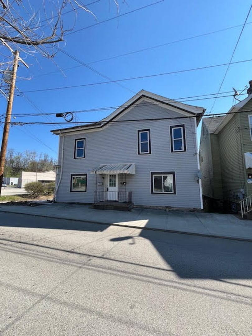 Greensburg Apartment: 33 Westminster Avenue