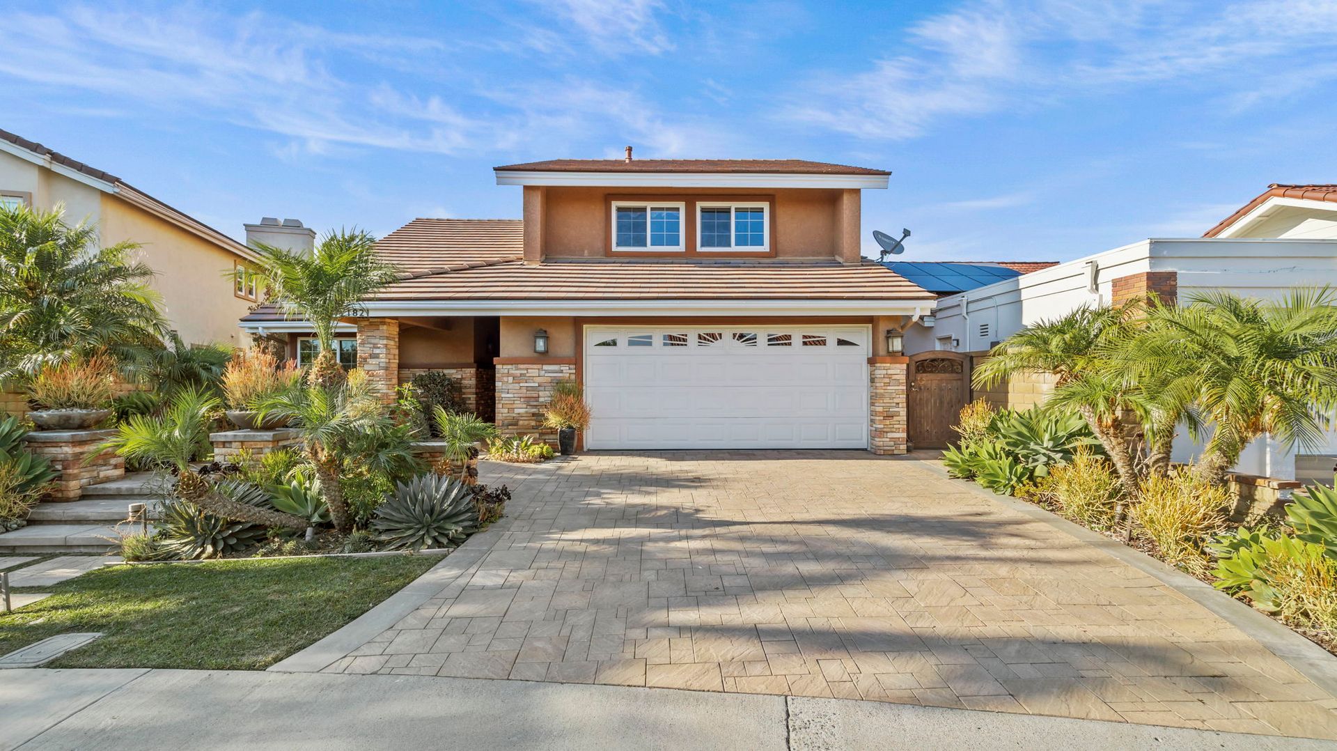 Mission Viejo House: 21821 Palanca