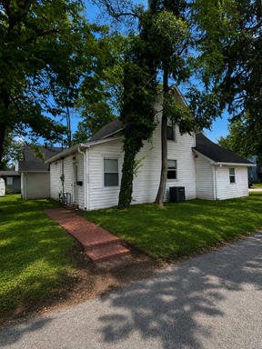 Four Bedroom House Near Purdue – photo 1