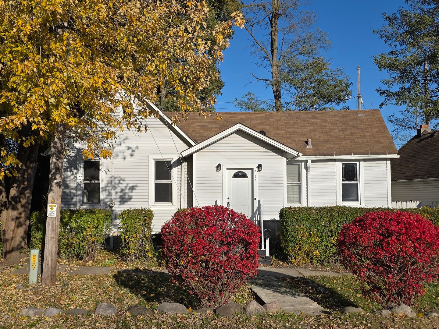 Mukwonago House: 612 S Rochester St