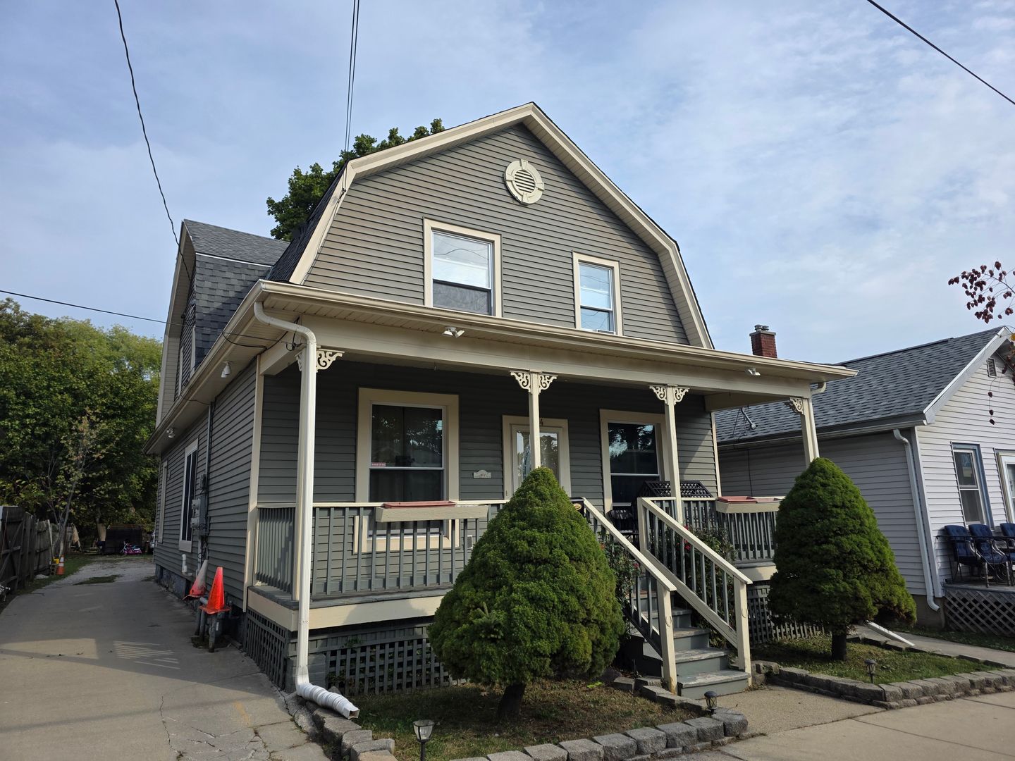 Racine Apartment: 1214 Hamilton St