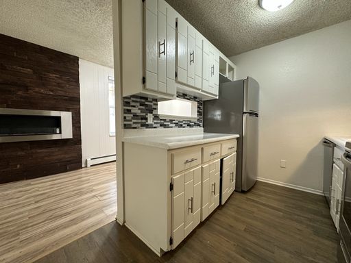 Beautiful 1 bed 1 bath with Bonus Room Condo in Boulder- Available Now! – photo 1
