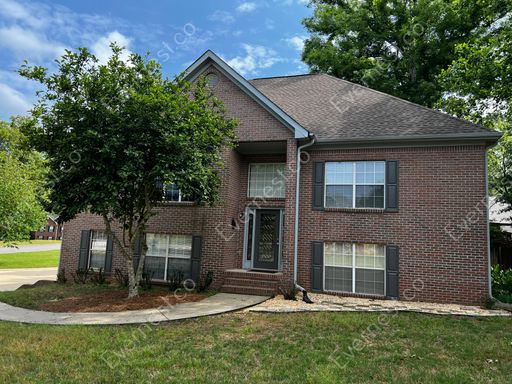 4 Bed & 3 Bath House in Chelsea / Pet-Friendly / Section 8 Accepted / Available Now!