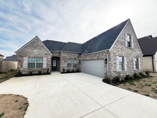 4 Bed & 2.5 Bath House in Walls / Pet-Friendly / Section 8 Accepted / Available Now!