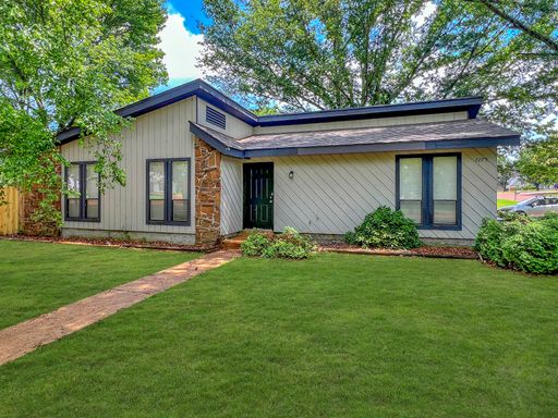 Apply Now & Get 1/2 OFF your 2nd month Rent! Charming 3BR Home with Convenient Location / Pet-Friendly / Section 8 Accepted / Available Now! – photo 1