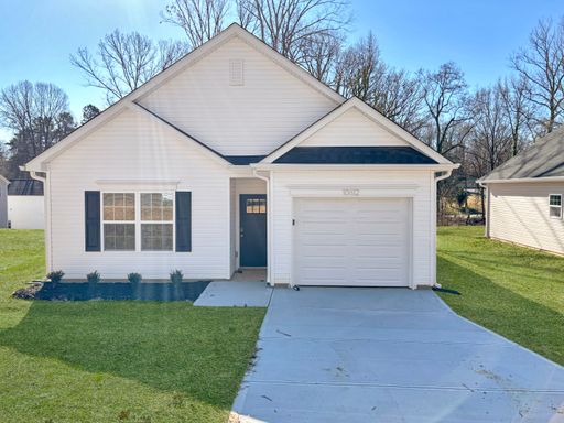 3 Bed & 2 Bath House in Charlotte / Pet-Friendly / Section 8 Accepted / 2nd Month's Rent Free!!! – photo 1