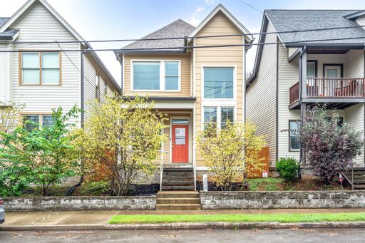 Lovely 2-Bedroom Home – Steps from Downtown and Attractions / Pet-Friendly / Available Now!/ 2nd full month free! – photo 1